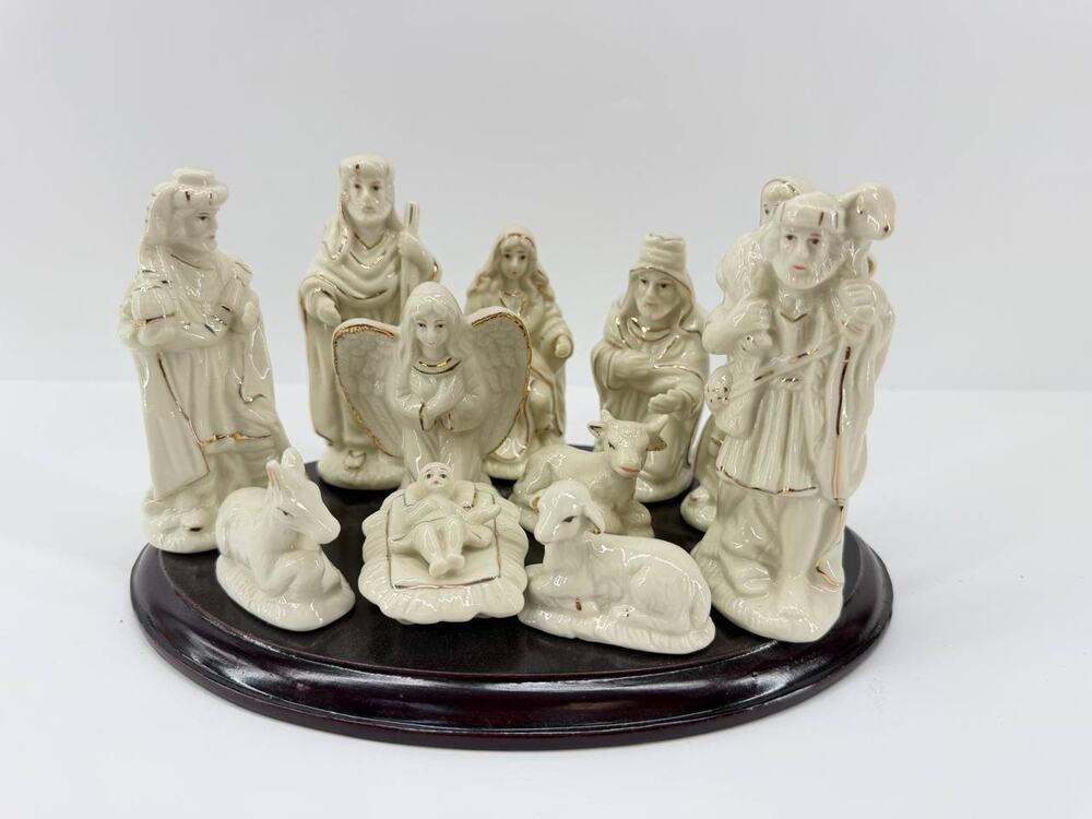 Ceramic Nativity Scene Figurine Set Wood Base Jesus Mary Joseph China 2 lb